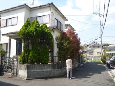 大きくなりすぎて自分で剪定できない～生垣の伐採事例～　奈良県生駒市