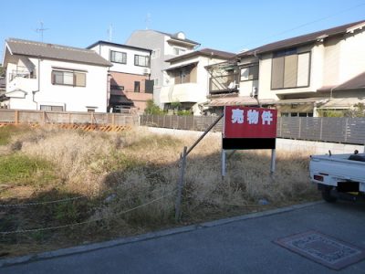 空き地の草刈り｜売土地が雑草だらけでゴミを捨てられる　大阪市住吉区