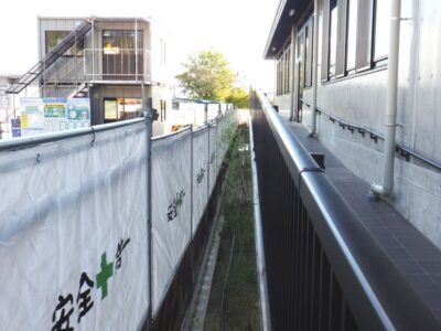 【植栽管理】新しくできた公共施設敷地内の除草作業と高木剪定・低木剪定を2人半日で実施した事例｜京都府長岡京市