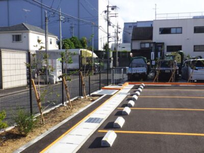 今年の夏に竣工した物流センターの高木剪定を3人2日で実施した事例｜大阪府高槻市