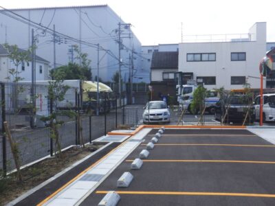 今年の夏に竣工した物流センターの高木剪定を3人2日で実施した事例｜大阪府高槻市