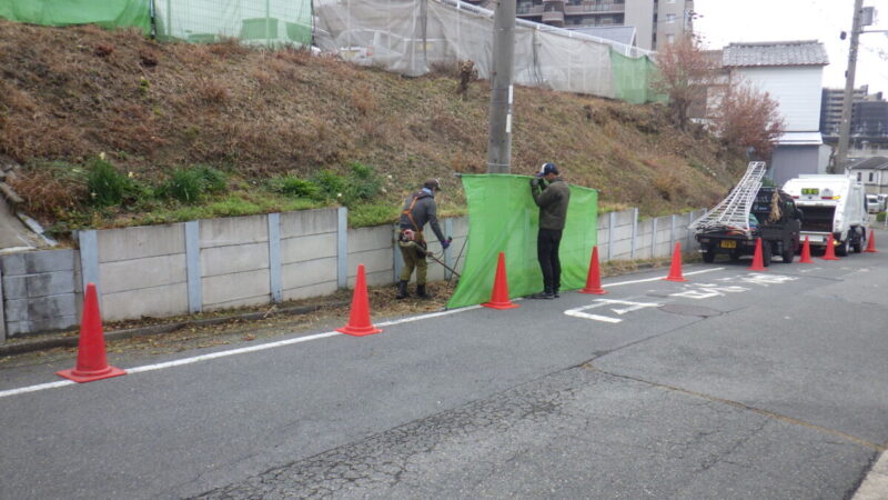 飛散防止ネット 飛び石